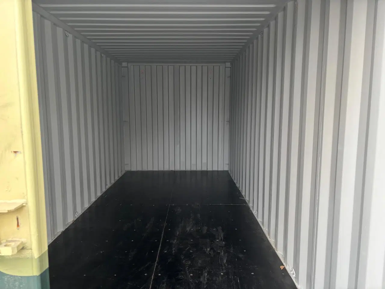 Billede 2 - TILBUD TILBUD 20 fods Container i Army Design