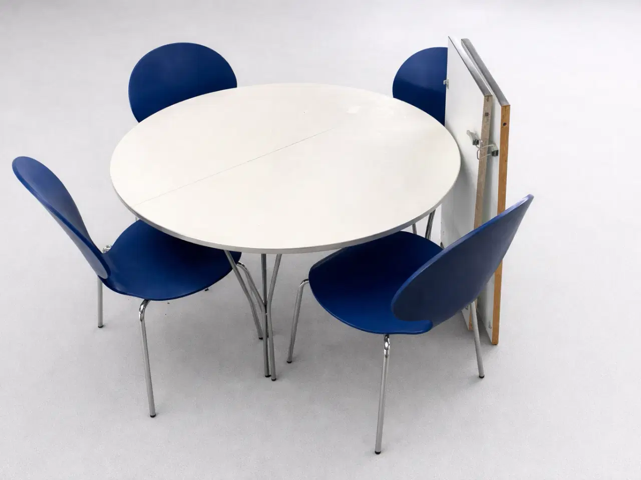 Billede 1 - Bord m. Stole