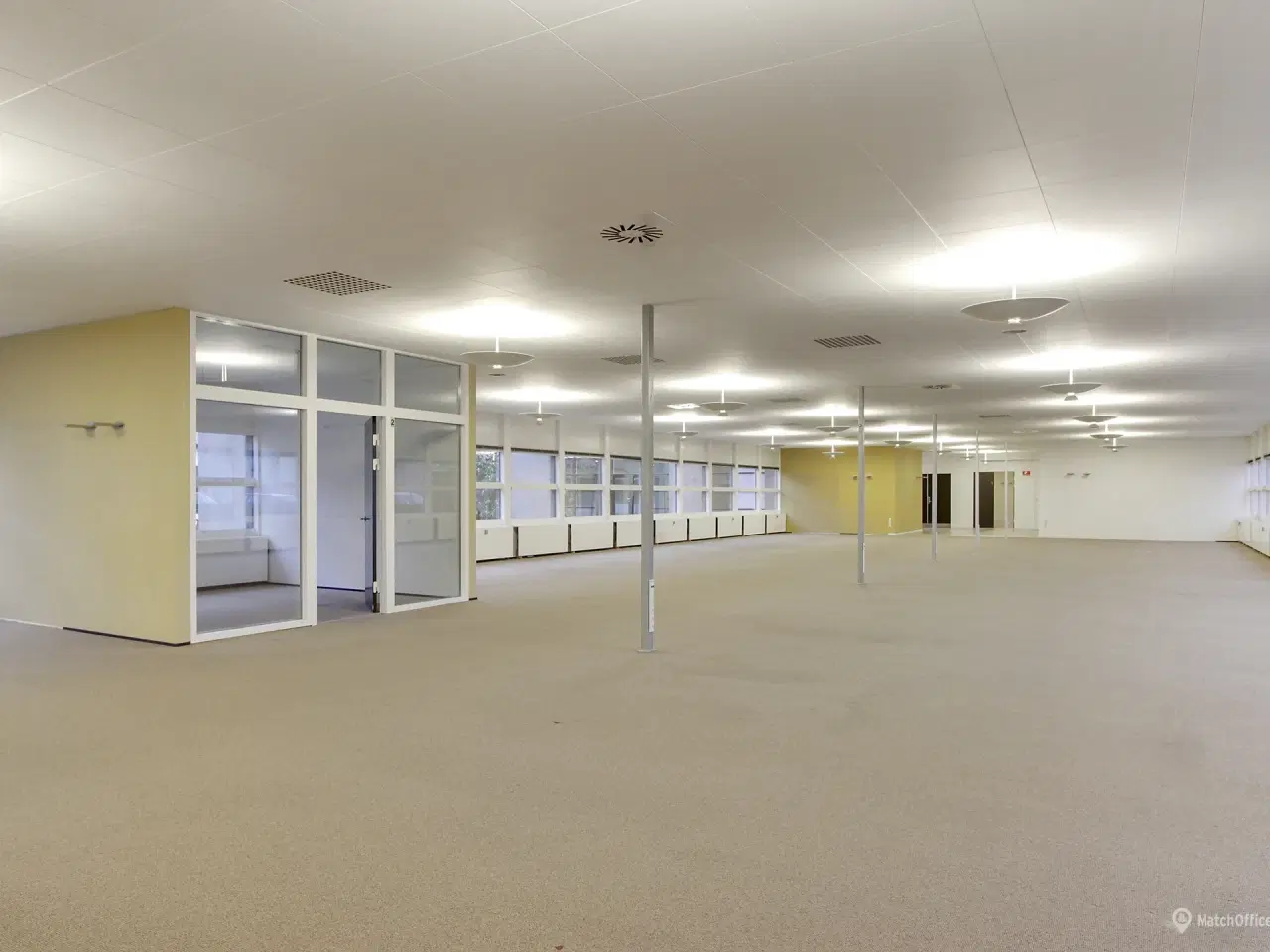 Billede 5 - Fleksible kontorlokaler med mulighed for showroom og lager – tæt på Vojens centrum