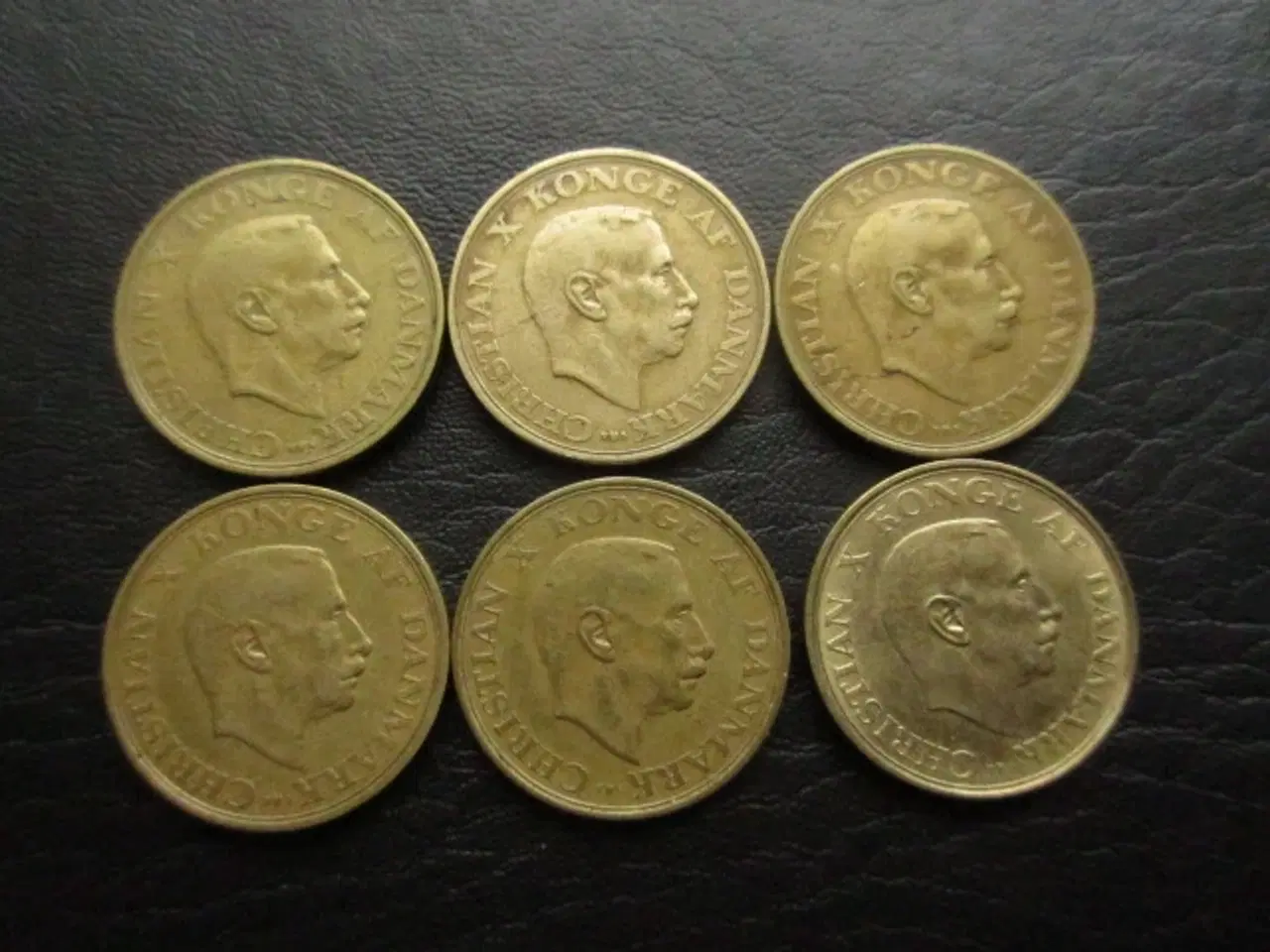 Billede 2 - 1 kr 1942-1947 Chr. X komplet sæt 6 stk