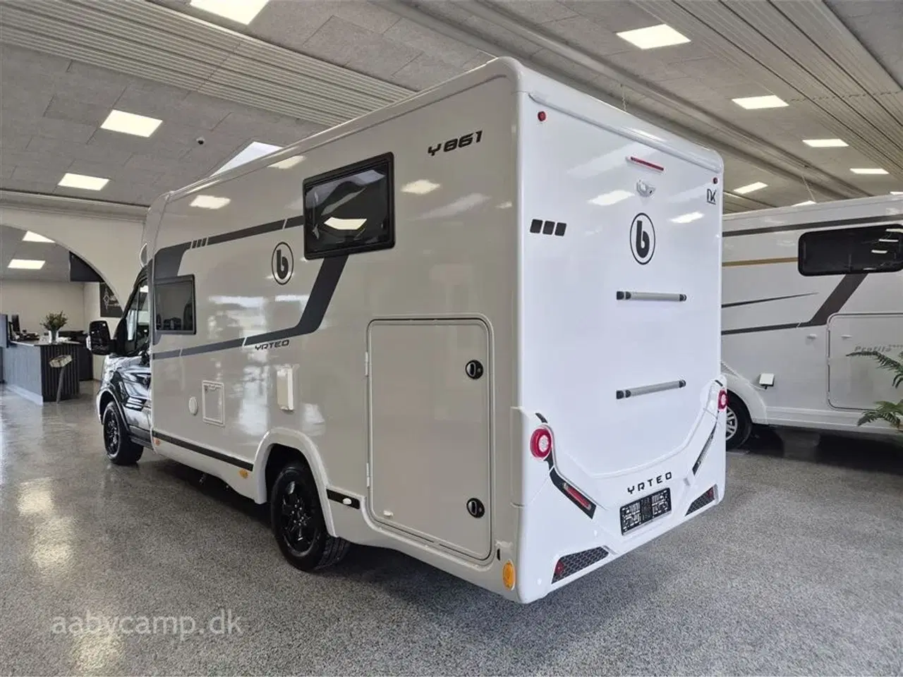 Billede 3 - 2026 - Benimar Yrteo 861 Premium   Benimar Slim Version 214 cm bred