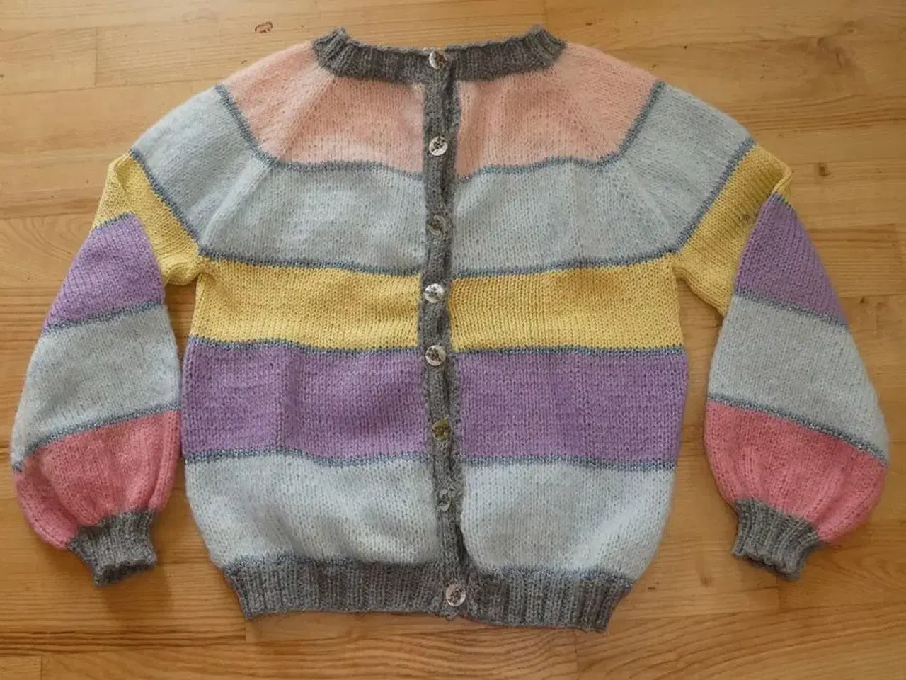 Billede 1 - Håndstrikket cardigan