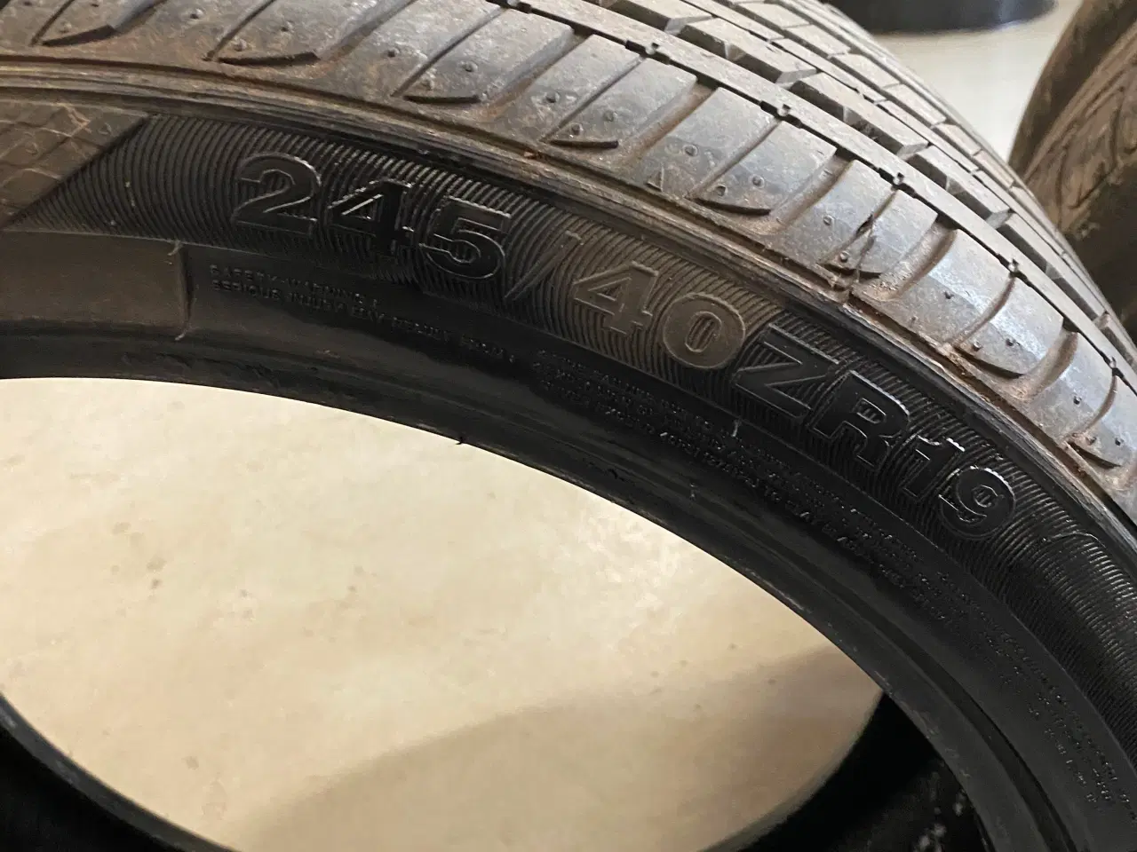 Billede 2 - Næsten nye sommerdæk
