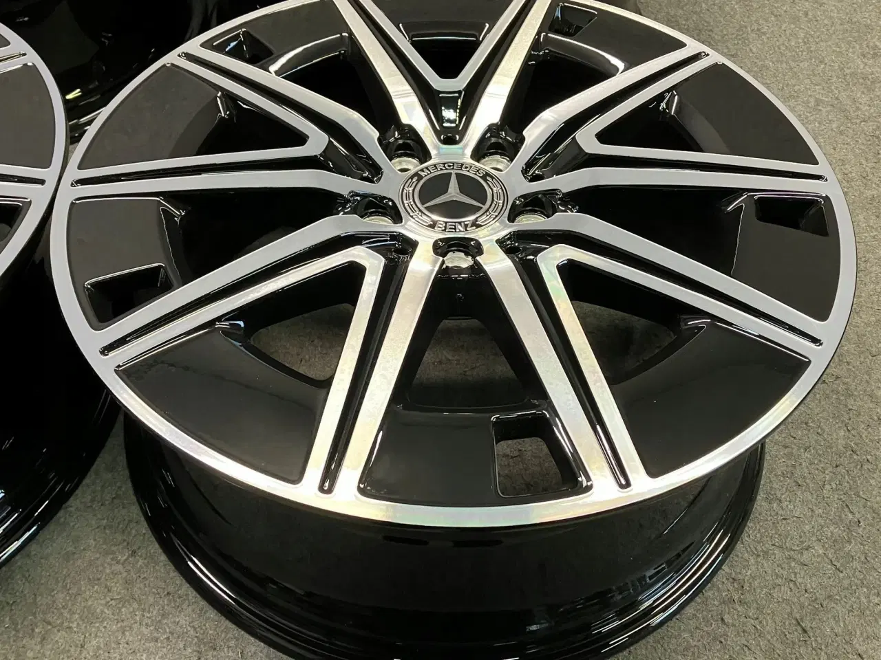 Billede 5 - ALUFÆLGE MERCEDES EQA EQB AMG X243 W243 243 19"