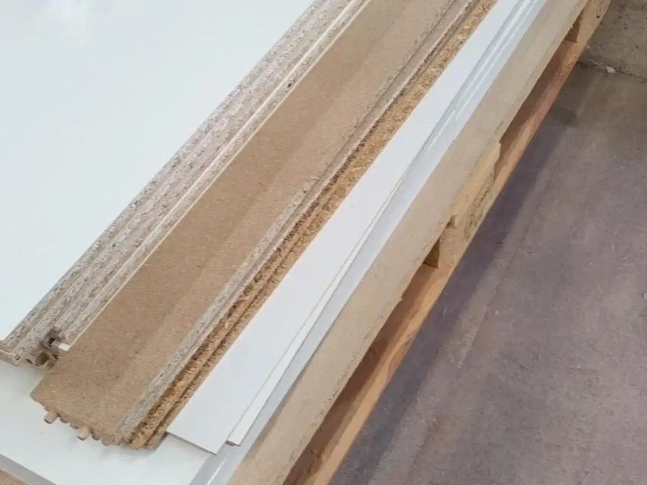 Billede 9 - 4 stk. usamlet underskabe H: 70,4 x B: 100 x D: 58,1