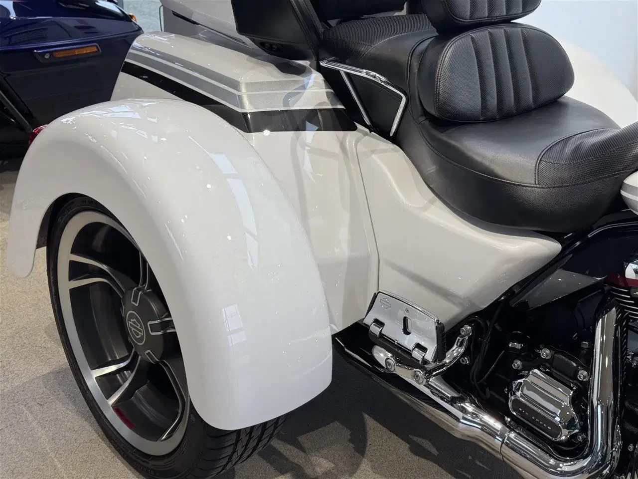 Billede 18 - Harley-Davidson FLHTCUTGSE Tri Glide Ultra CVO 117" Trike