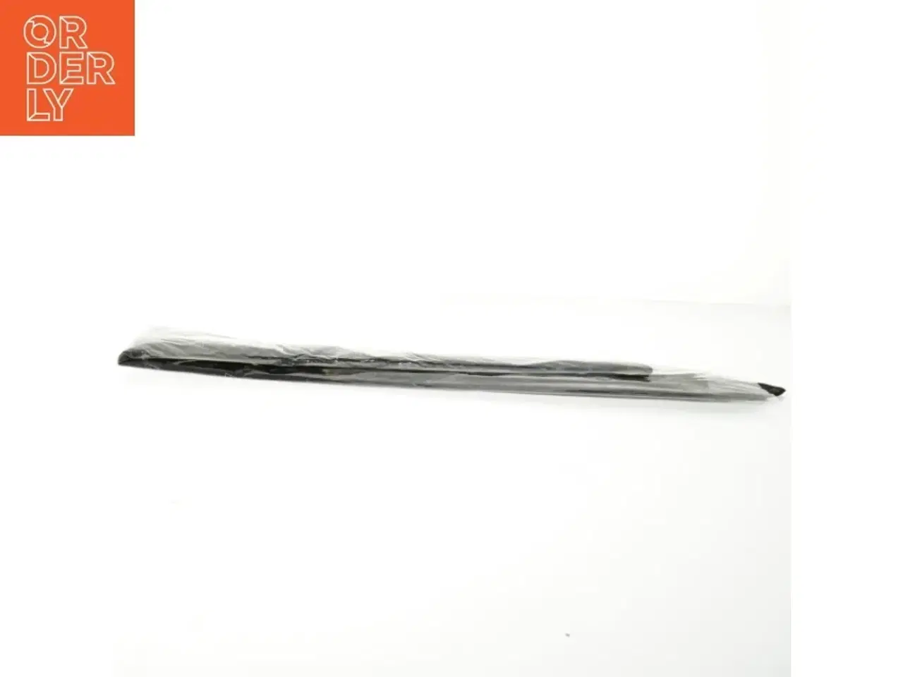 Billede 2 - Sort slips med geometrisk mønster fra LFV (str. 73 cm)