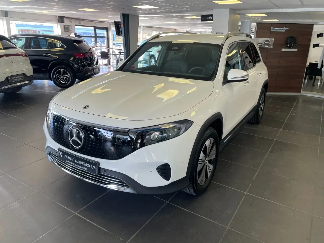 Billede 2 - Mercedes EQB300  Progressive 4Matic