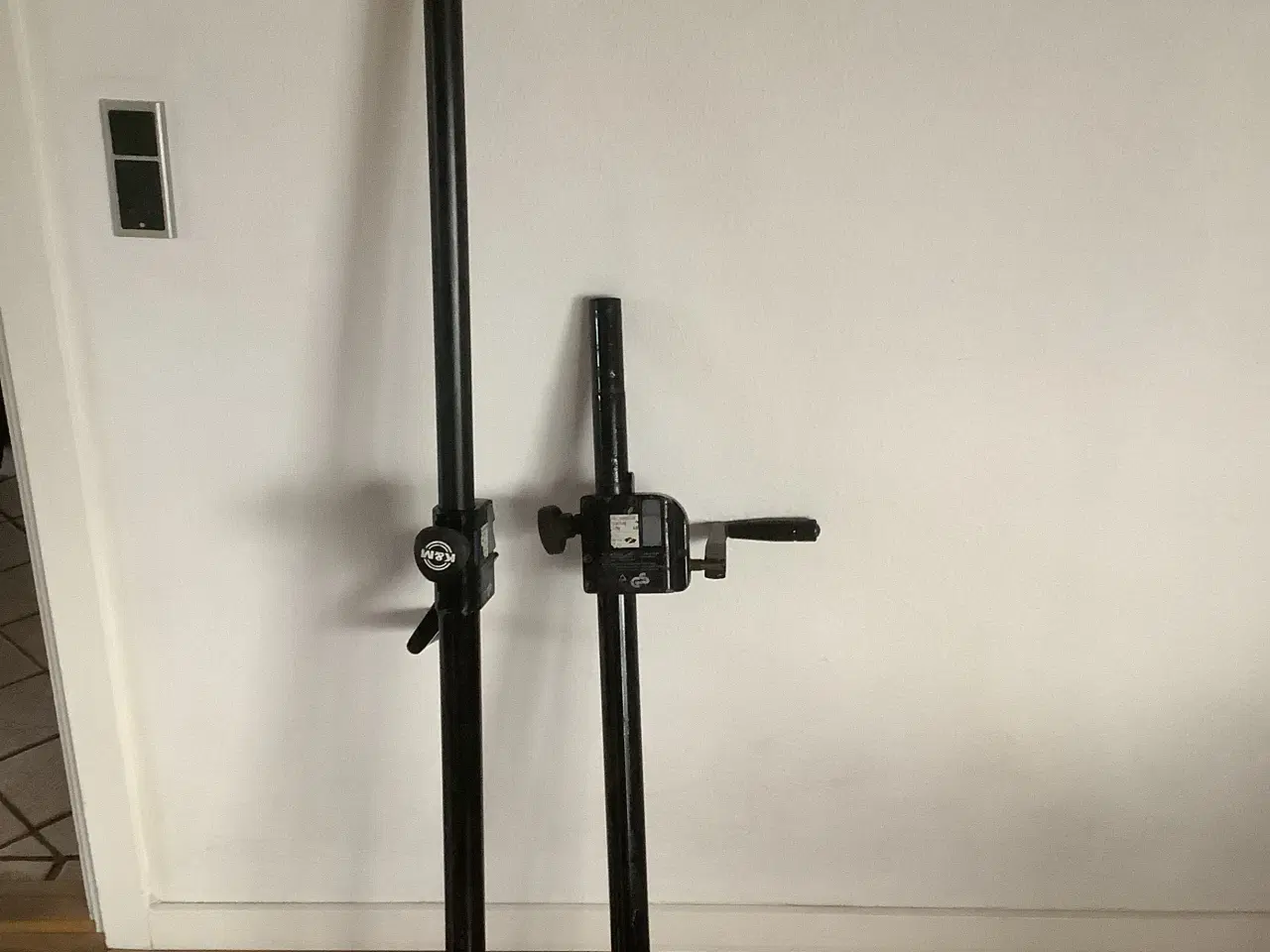 Billede 1 - Mellem rør til højtalere med hejs