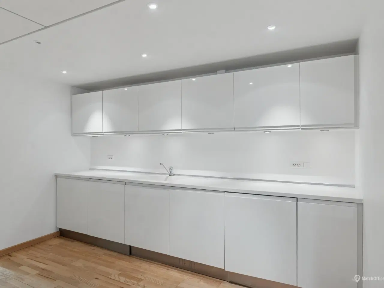 Billede 6 - Kontorlejemål i populært flerbrugerhus