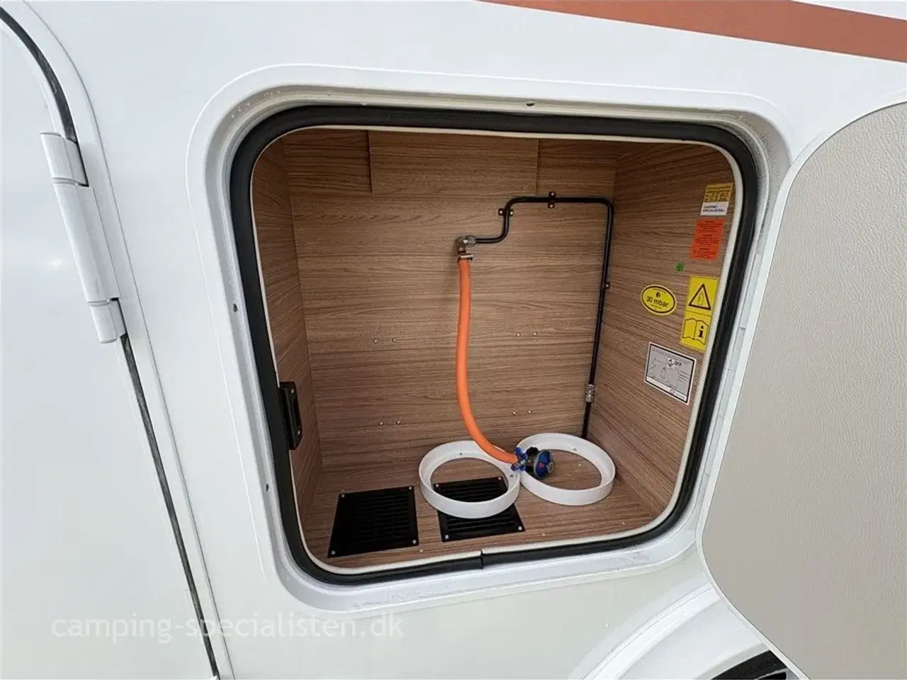 Billede 13 - 2024 - Weinsberg CaraCompact 640 MEG MB Pepper   Weinsberg Pepper 640 MEG MB 2024 - Kan ses nu hos Camping-Specialisten.dk