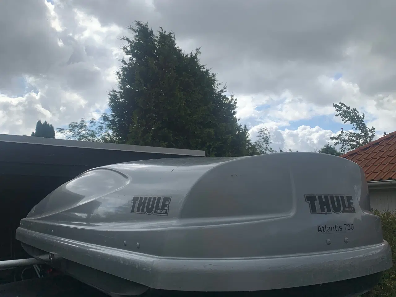 Billede 3 - UDLEJES - Thule Atlantis 780 tagboks m. tagbøjler