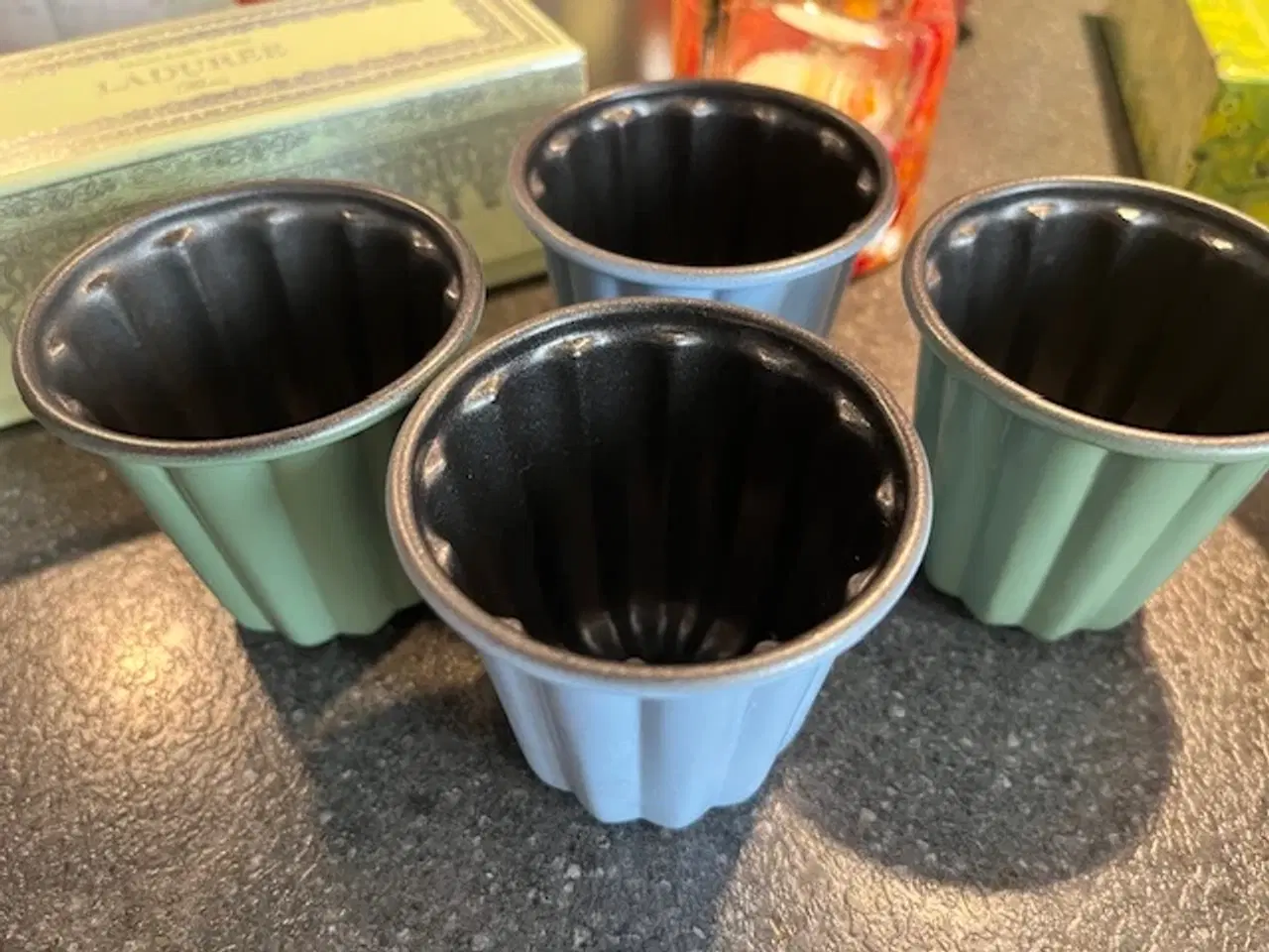 Billede 1 - 4 stk. smukke retro buddingforme / portionsforme