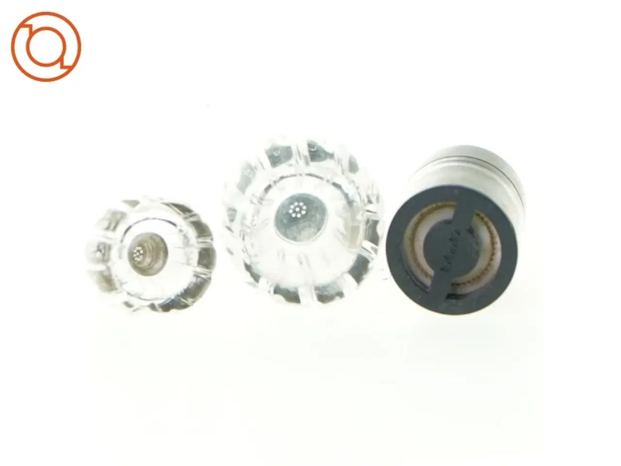 Billede 3 - Salt og peber bøsse fra Dmd (str. 5 x 3 cm, 5 x 4 cm, 3 x 4 cm)