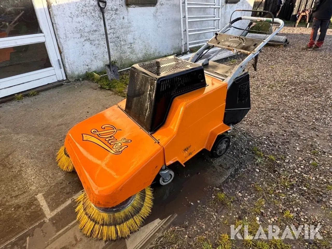 Billede 1 - Fejemaskine Duks F0-8 2000