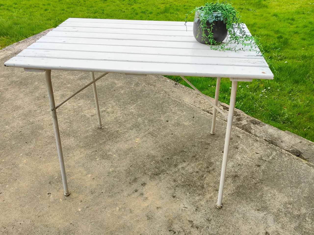 Billede 1 - Charmerende retro havebord 