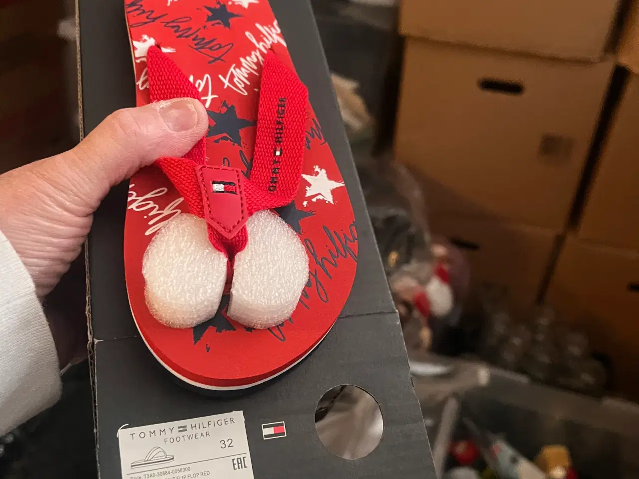 Billede 5 - Tommy Hilfiger ægte flip flops til børn 