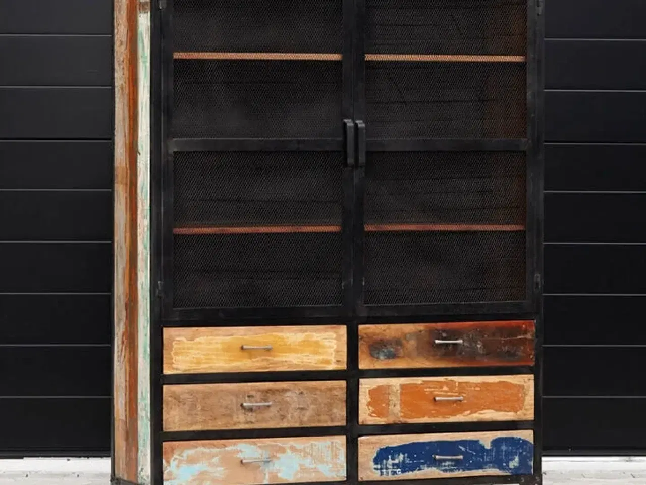 Billede 1 - Nyt Farmer skab i jern og træ