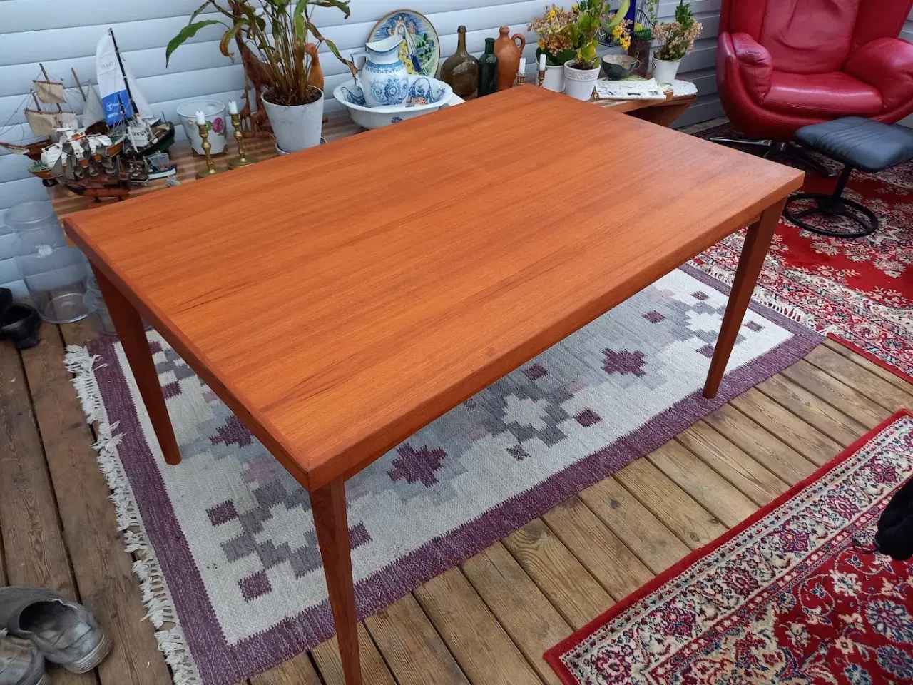 Billede 2 - Spisebord designet af Henning Kjærnulf