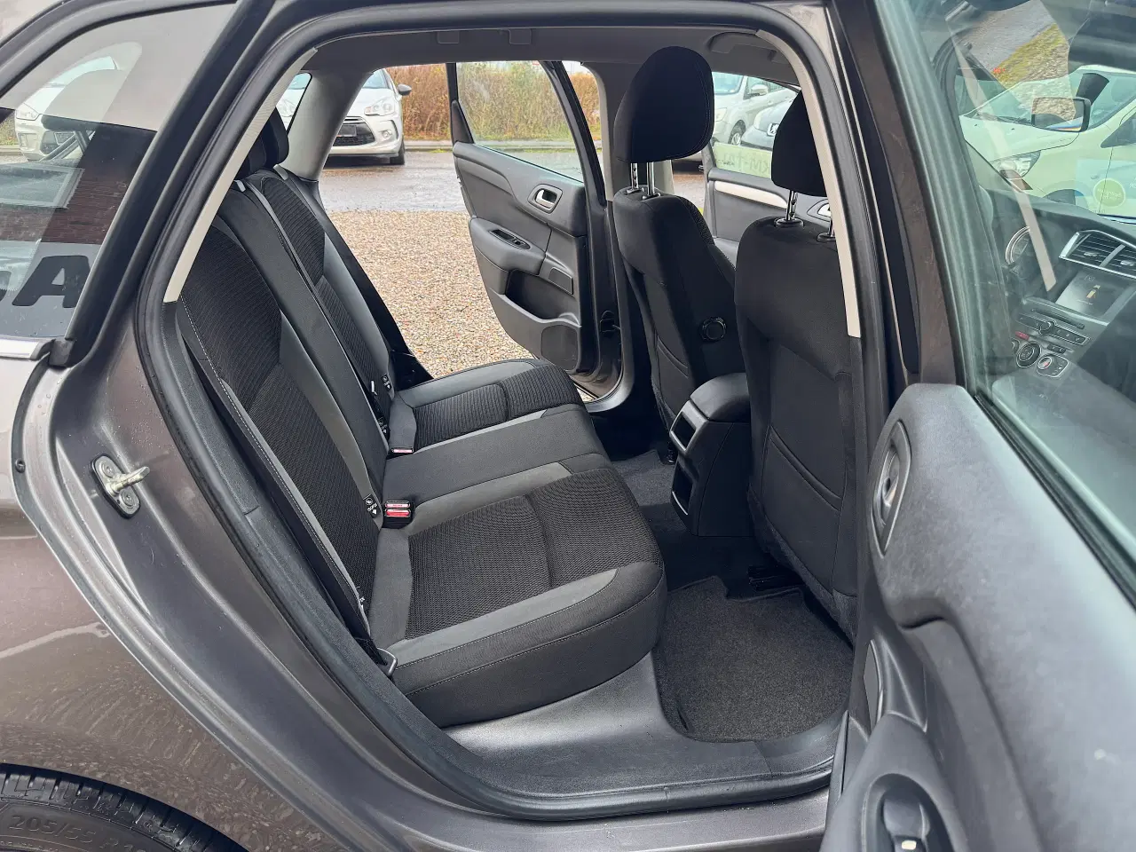 Billede 12 - Citroen C4 1.2 Puretech Nysyn Kun kørt 145000