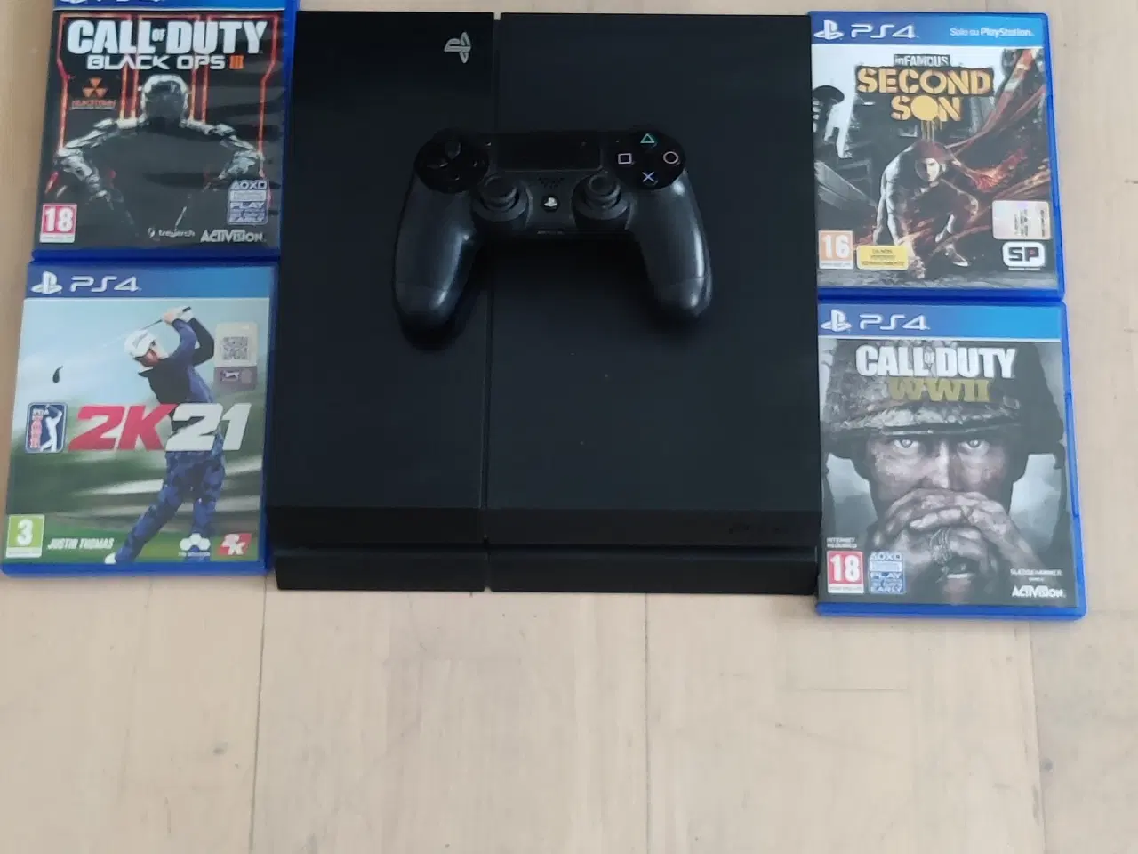 Billede 1 - PlayStation 4 med controller og 4 spil