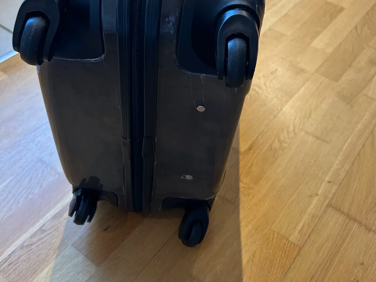 Billede 6 - Næsten ny trolley med 4 hjul og lås