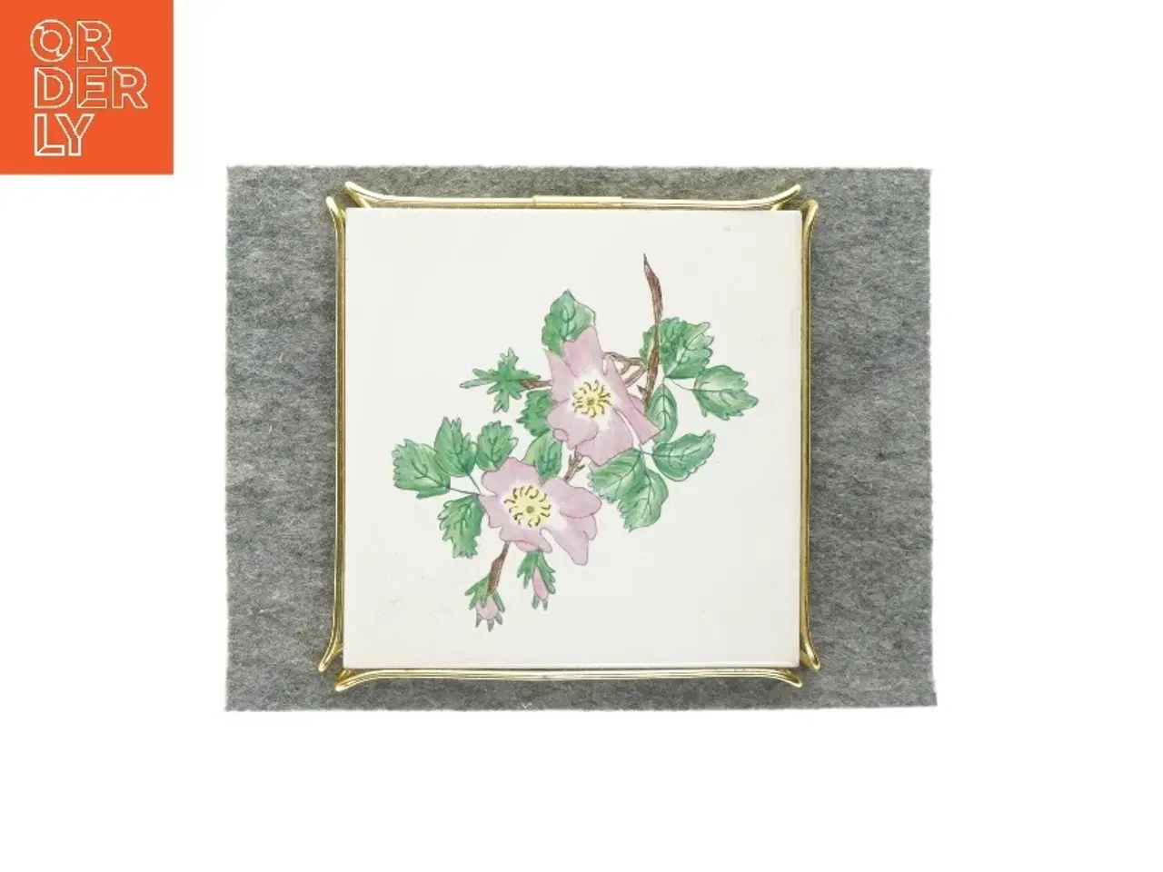 Billede 1 - Dekorativt fad fra Ukendt (str. LBH:16,5x16,5x2cm)