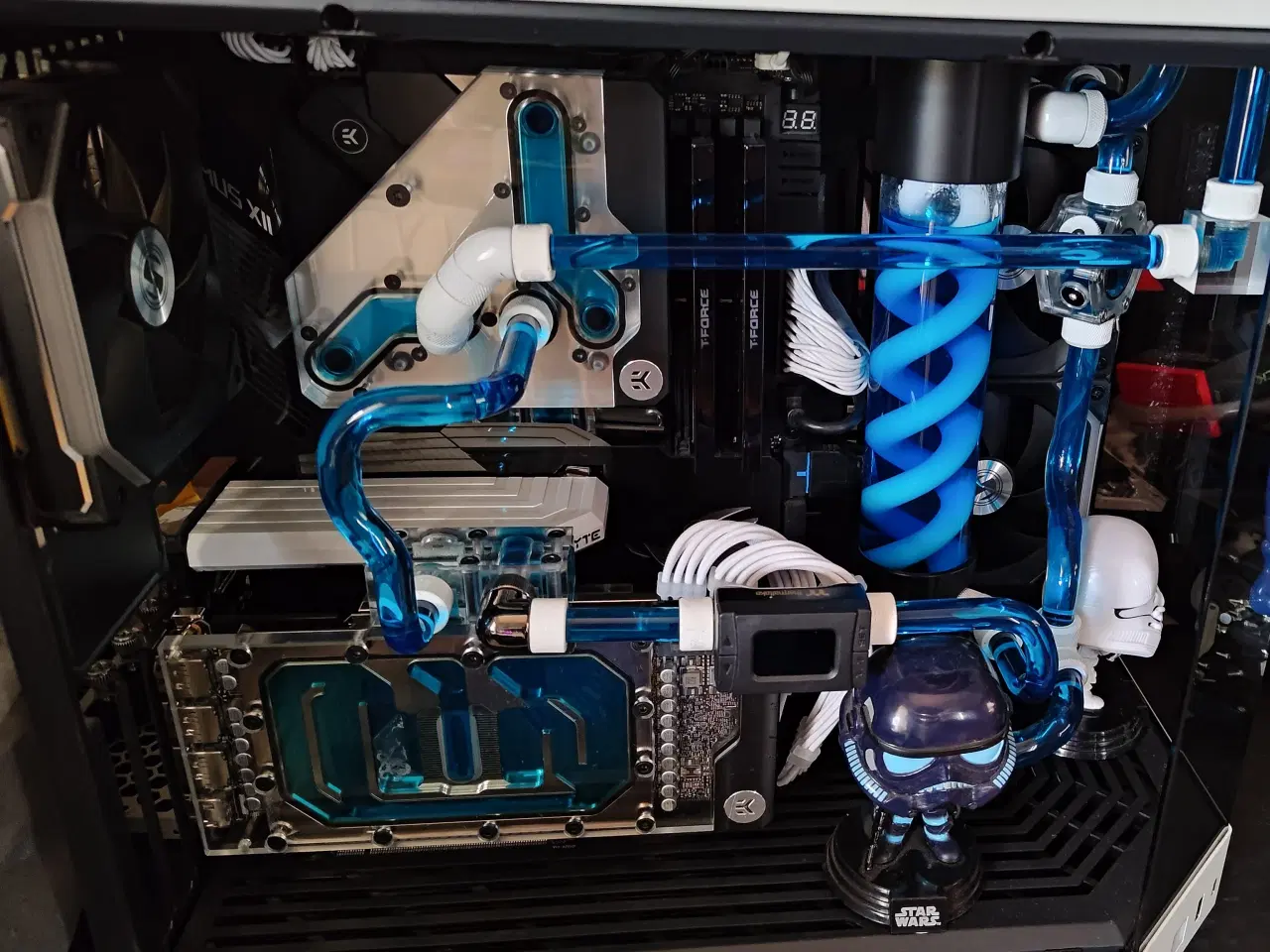 Billede 2 - Vandkølet gamer pc - Custom loop