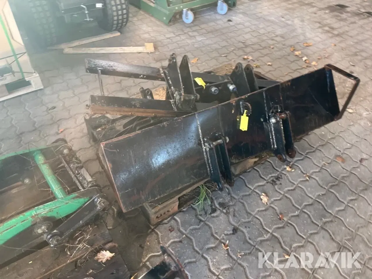 Billede 11 - Frontlæsser med skovl og gafler Bonatti CP2