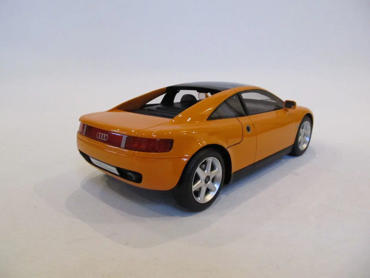 Billede 3 - 1991 Audi Quattro Spyder - 1:18  Limited Edition