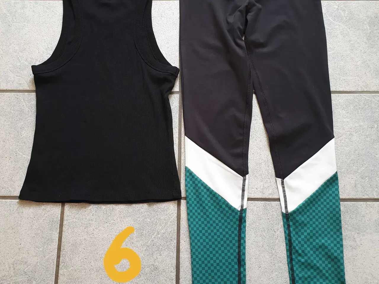 Billede 7 - Træningstøj str XS 