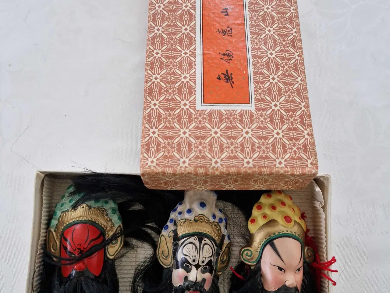Billede 4 - 3 små vintage kinesiske opera masker 