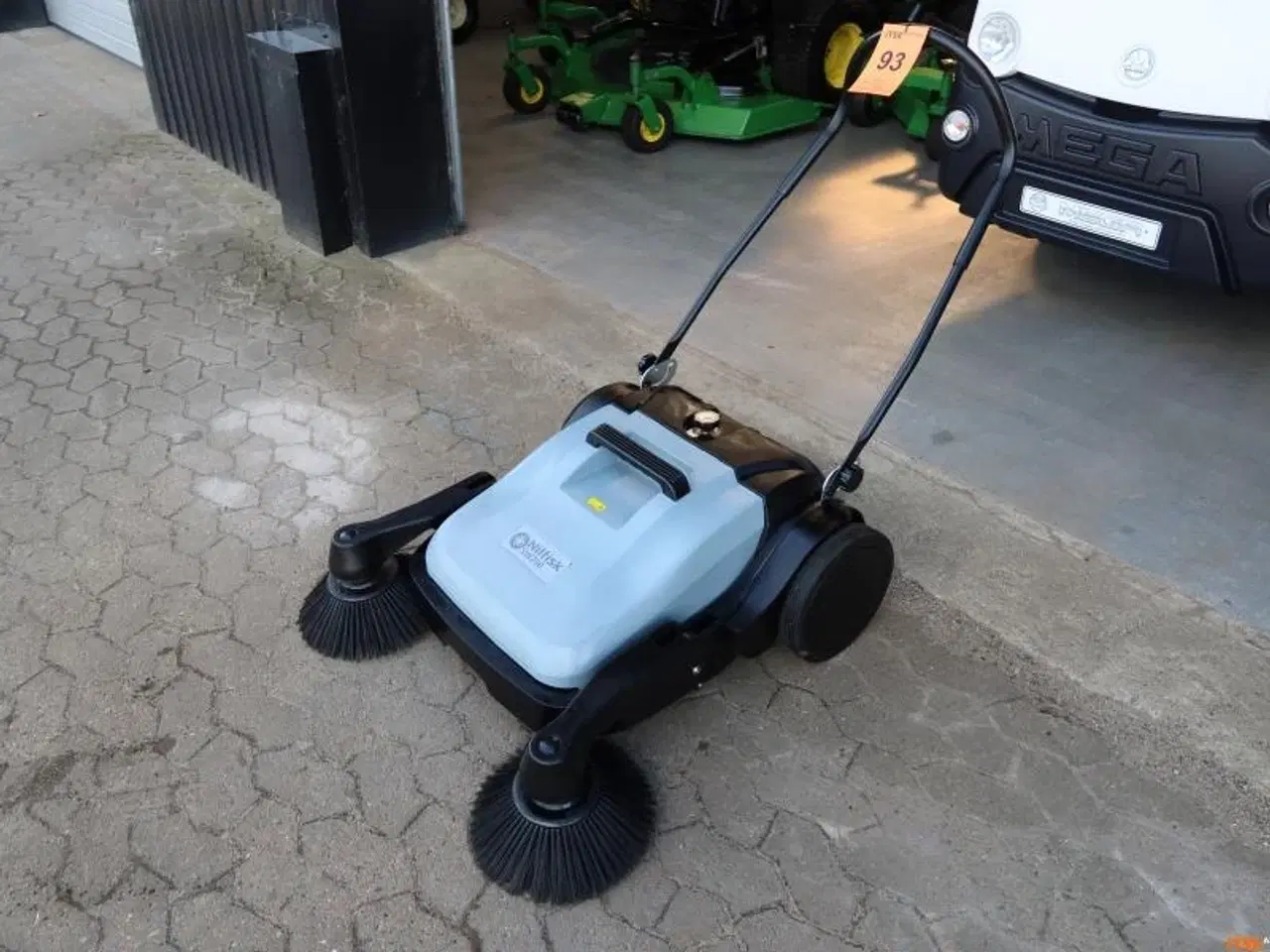 Billede 1 - FEJEMASKINE Nilf