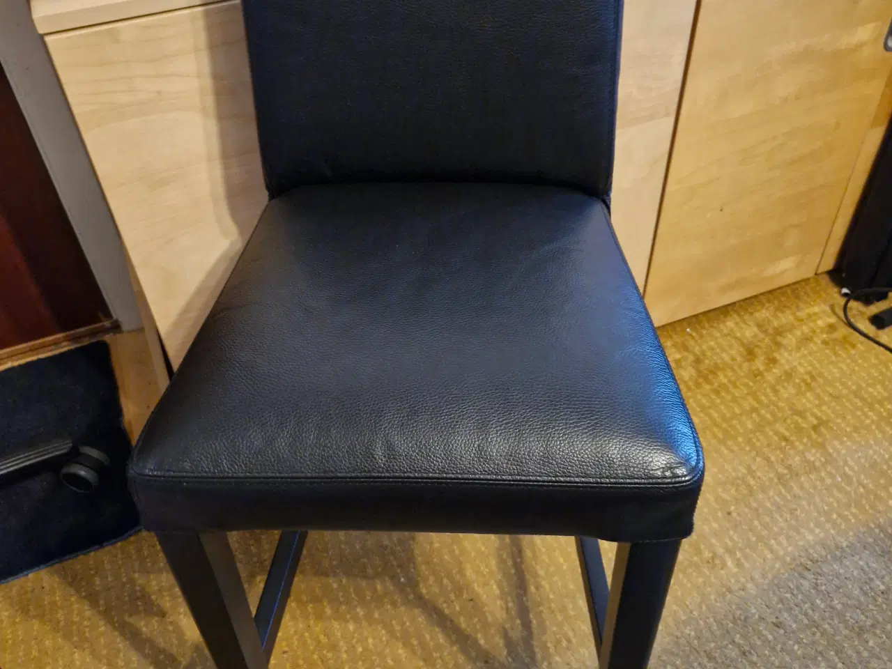 Billede 2 - BERGMUND Barstol, passer til køkkenhøjde på ca. 90