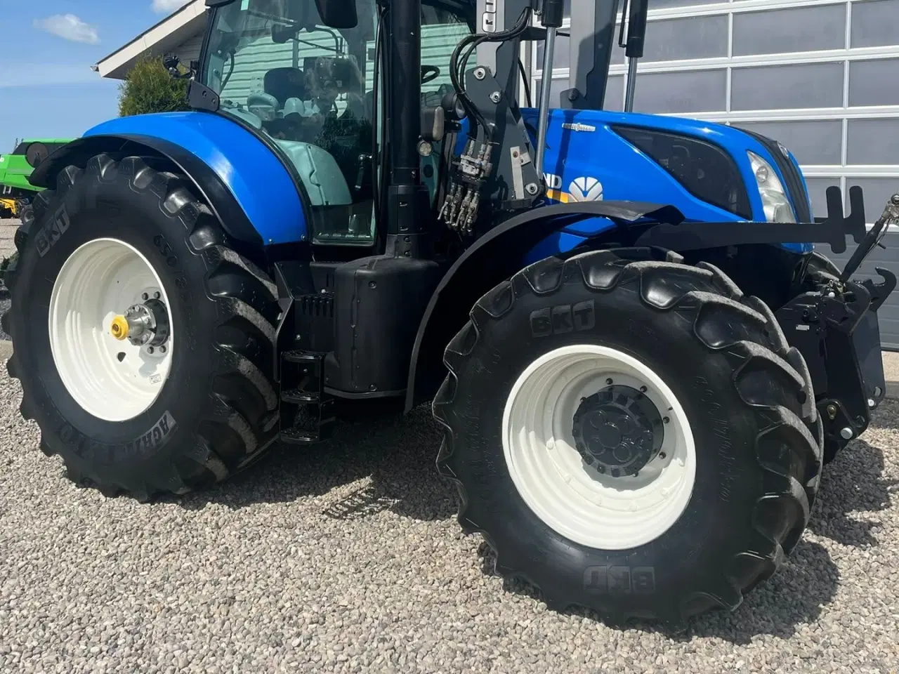 Billede 21 - New Holland T7.270 AC med frontlift og frontlæsser
