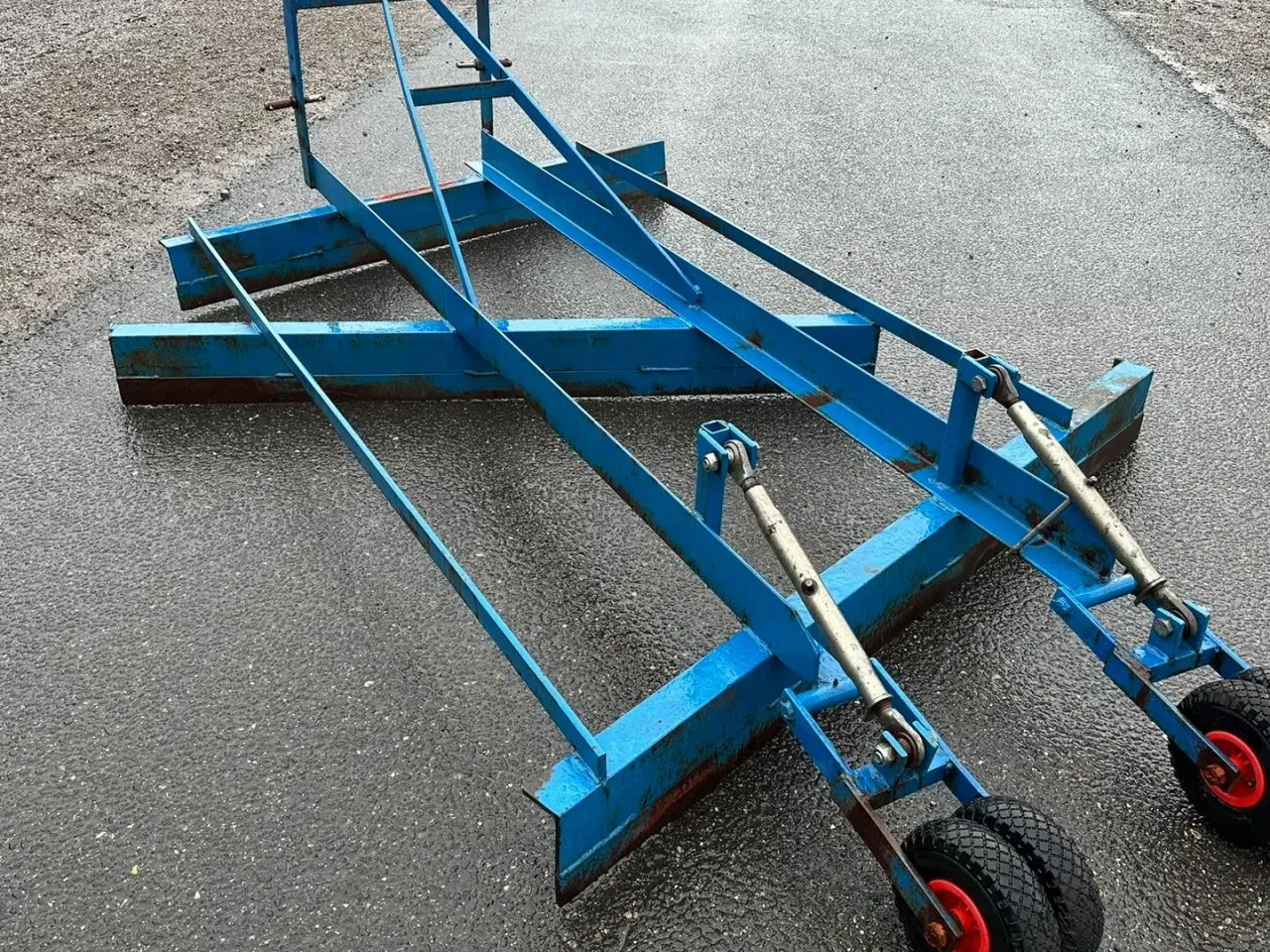 Billede 3 - AP Hedegaard Liftophængt