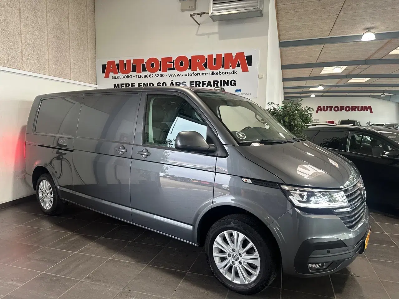 Billede 1 - VW Transporter 2,0 TDi 199 Kassevogn DSG lang