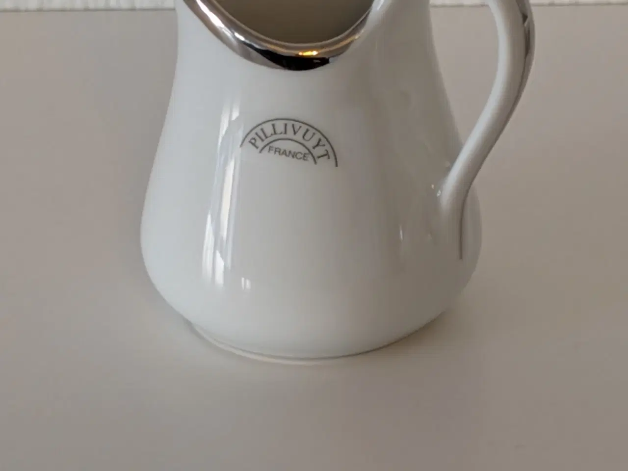 Billede 3 - 17 sæt kopper m. underkopper og 1 flødekande