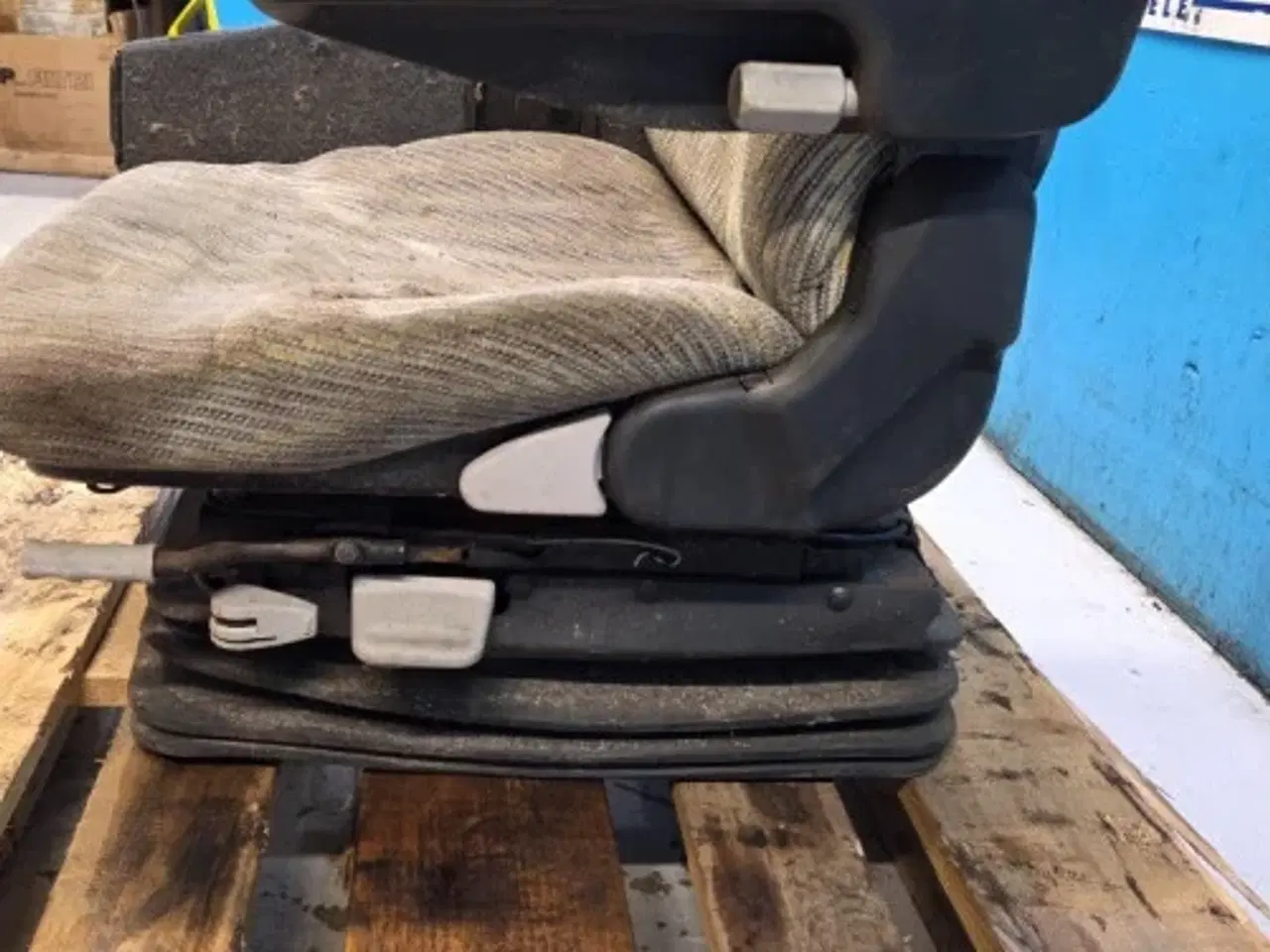 Billede 10 - New Holland TX68 Sæde 84021181