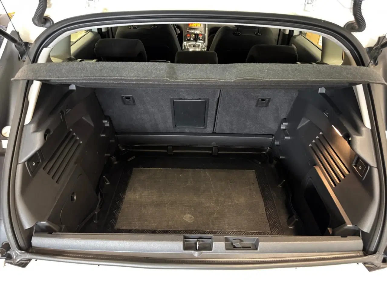Billede 15 - Peugeot 3008 1,6 e-HDi 114 Active ESG