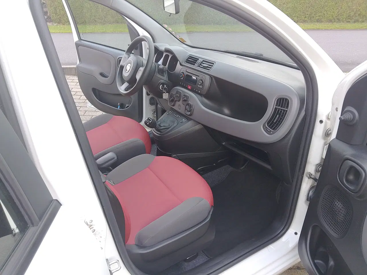 Billede 2 - Fiat Panda Årg. 2014
