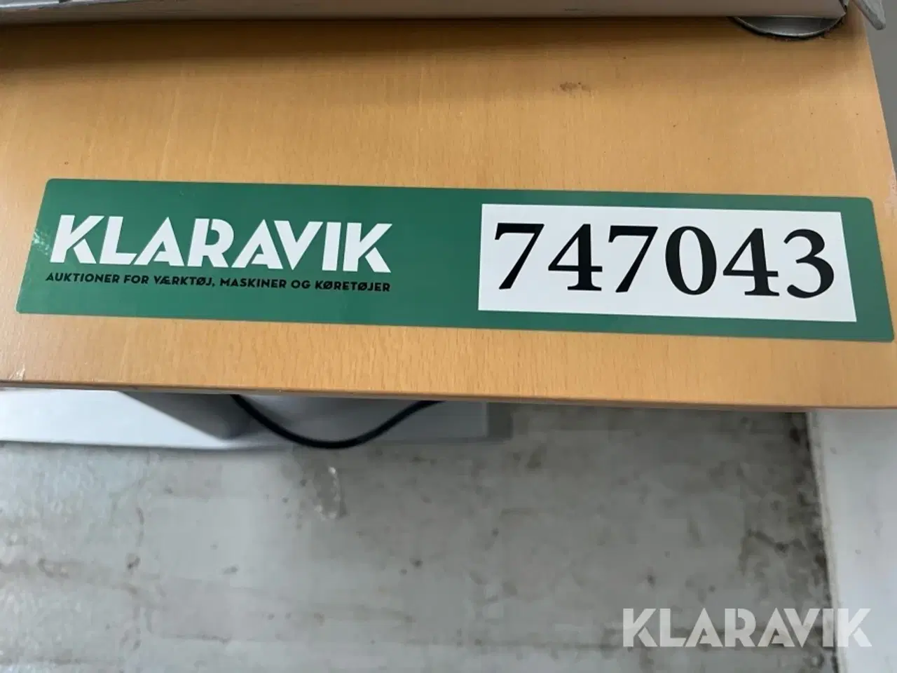 Billede 11 - LOT: skriveborde og bordplader