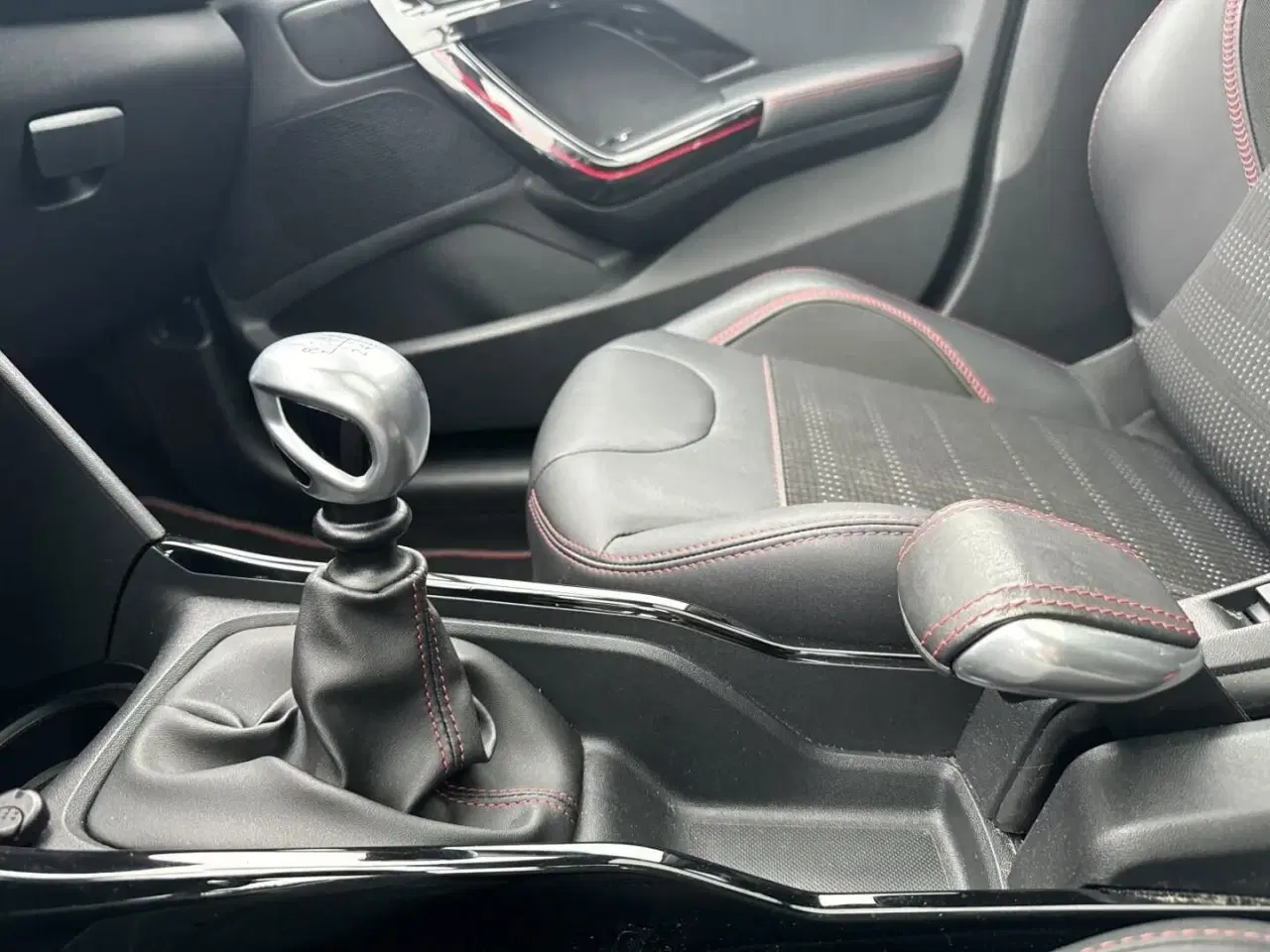 Billede 13 - Peugeot 2008 1,6 BlueHDi GT Line Sky 120HK 6g