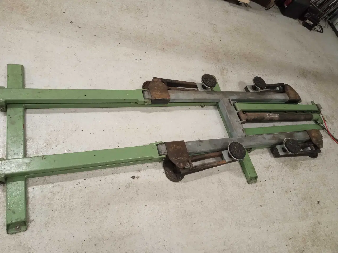 Billede 3 - Fin auto og service lift fra AC Viborg 