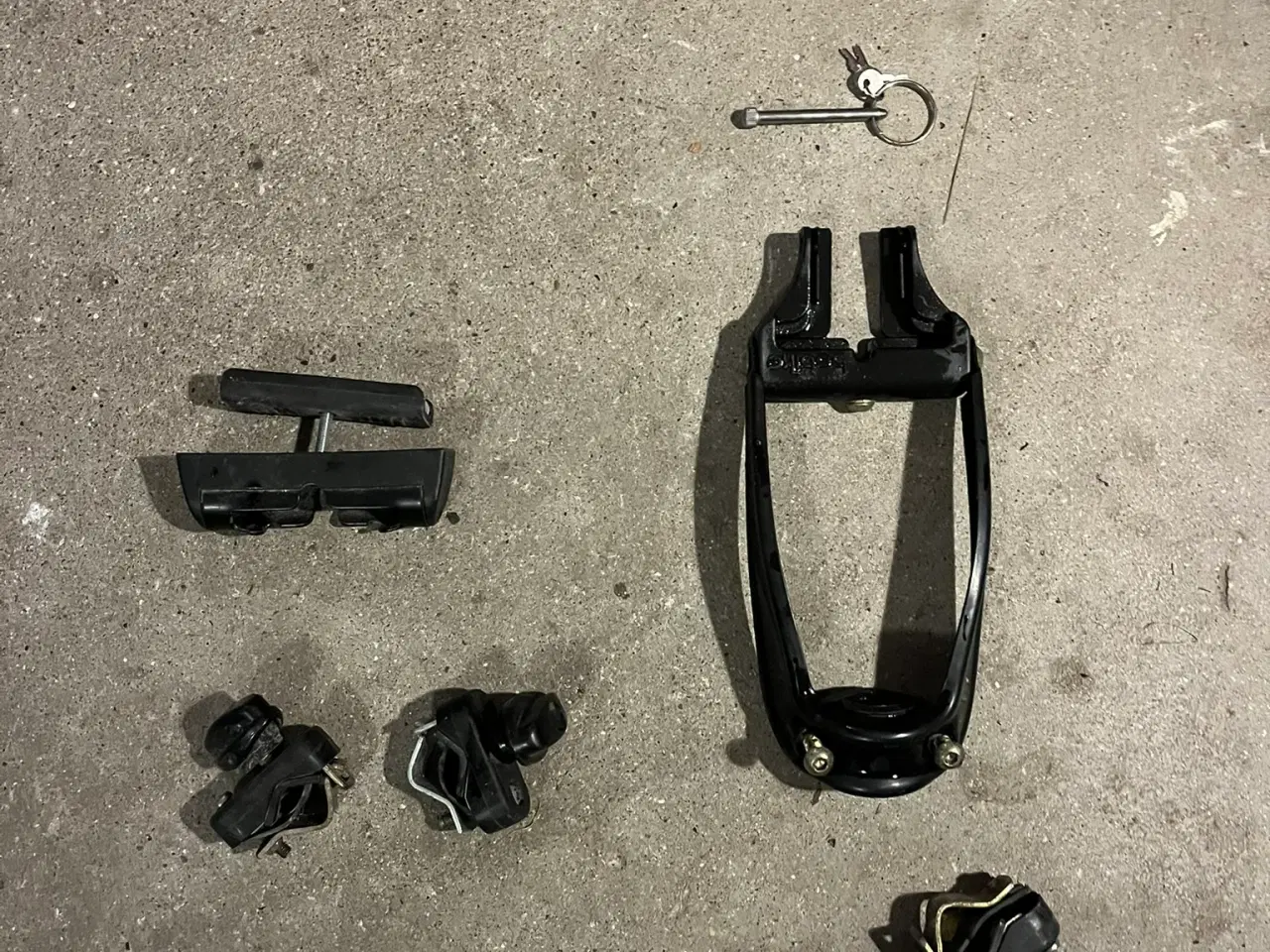 Billede 2 - Bobike cykelstol med 2 sæt beslag