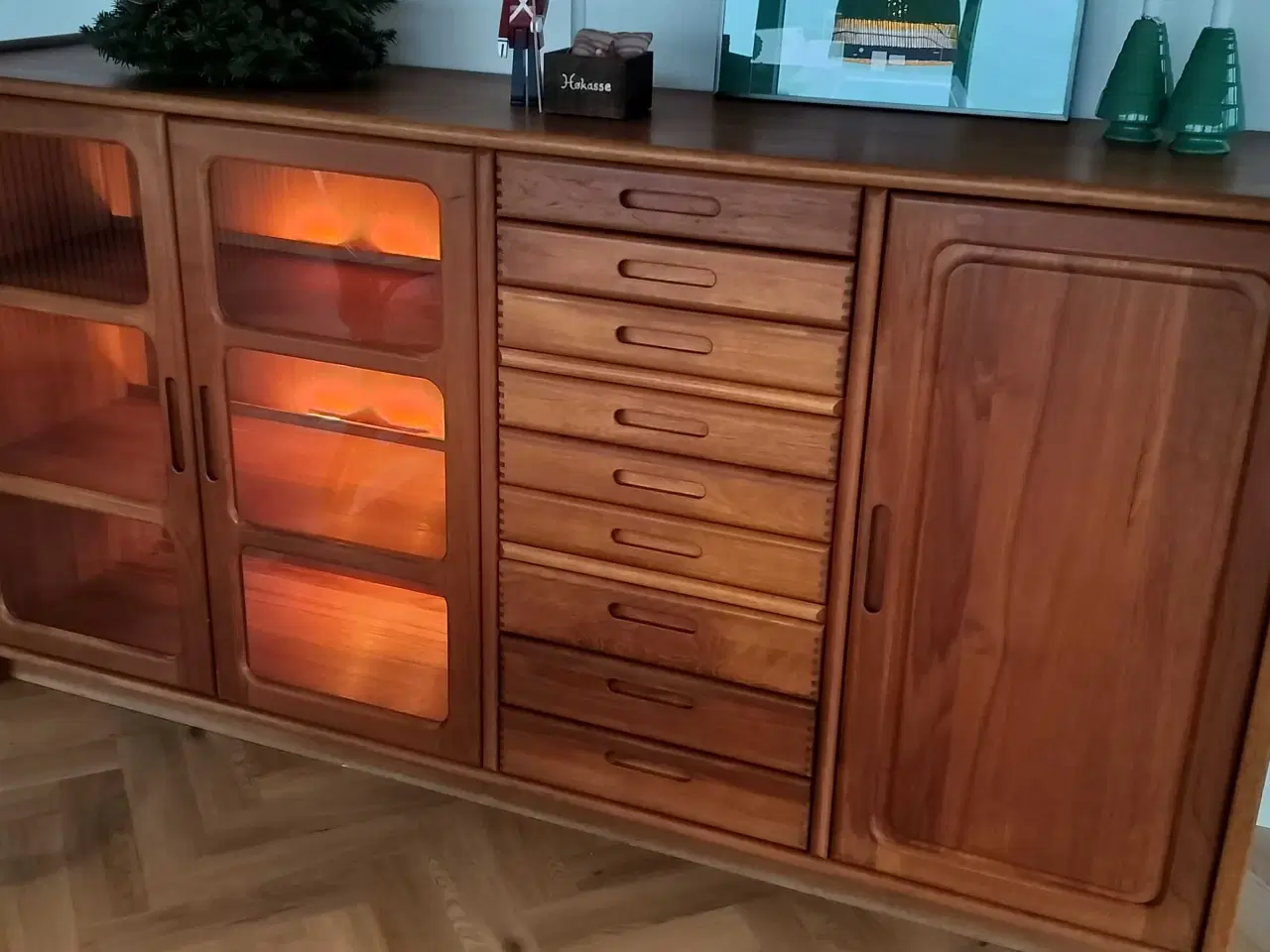 Billede 2 - Dyrlund skænk i teak