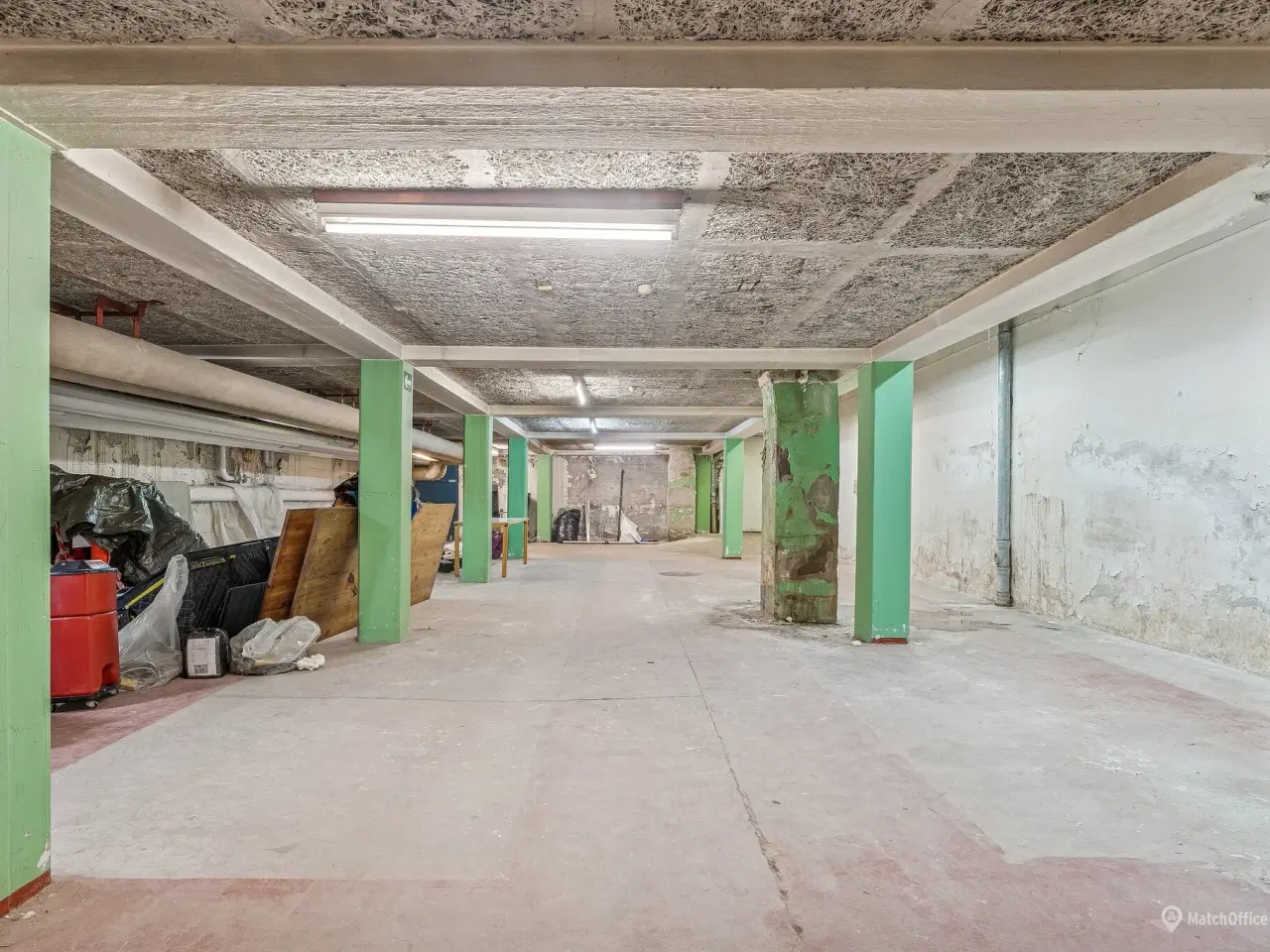 Billede 2 - Stor kælder med central beliggenhed