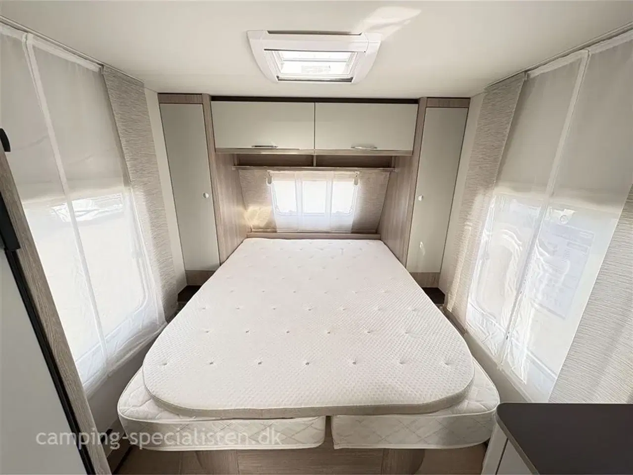 Billede 8 - 2023 - Bürstner Premio 490 TS Bürstner Premio 490 TS Limited Edition 2023 - Se den nu hos Camping-Specialisten.dk