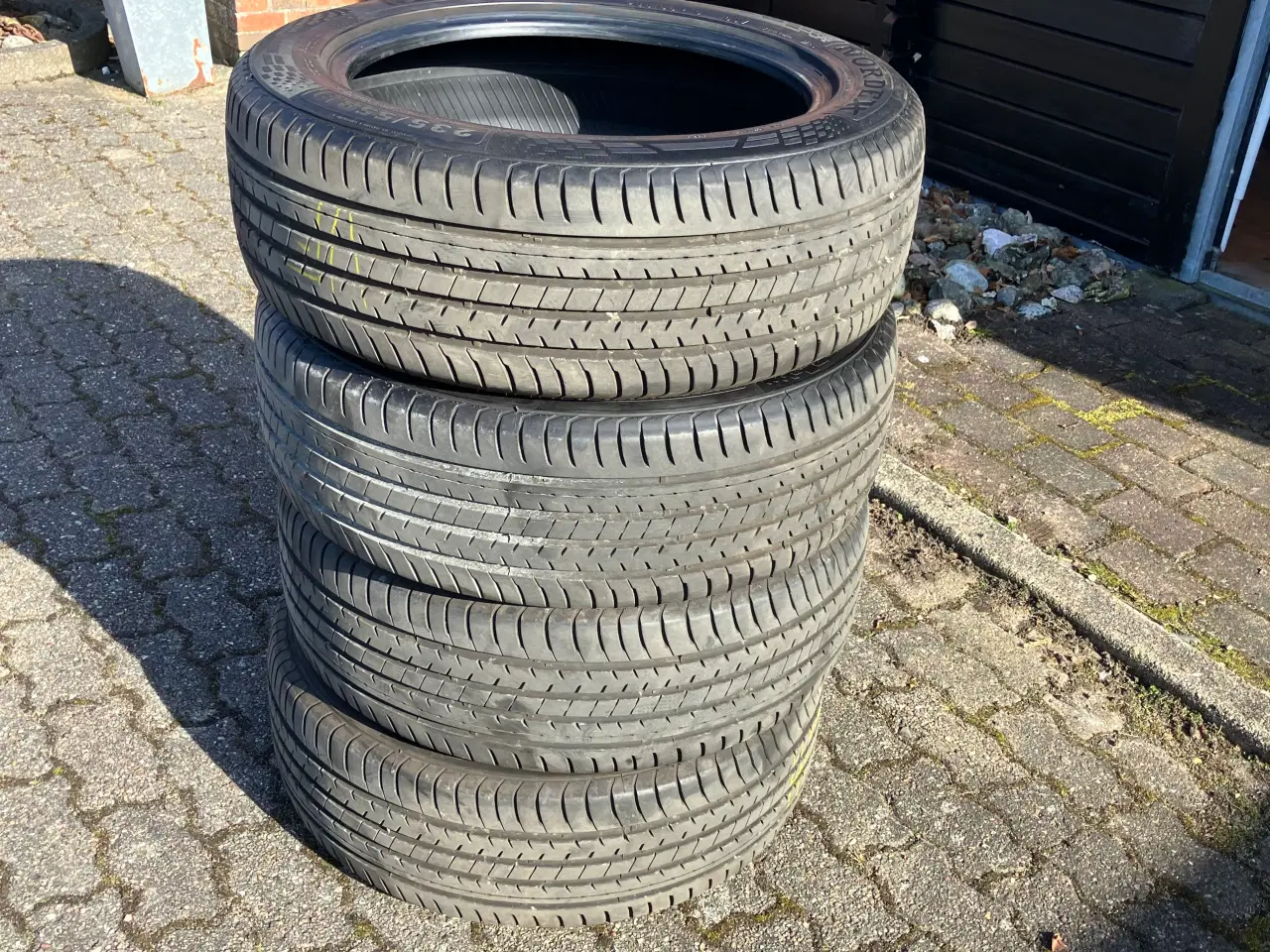 Billede 3 - Fine sommerdæk 235/55/19 til el bil