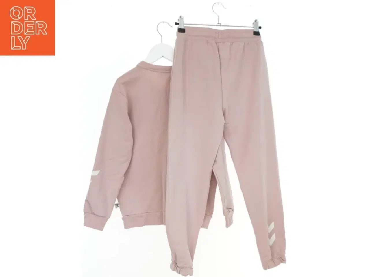 Billede 2 - Lyserødt sweat sæt fra Hummel fra Hummel (str. 140)
